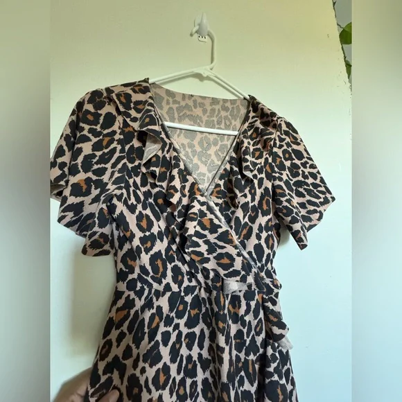 Leopard Print Wrap Dress - Picture 4 of 5